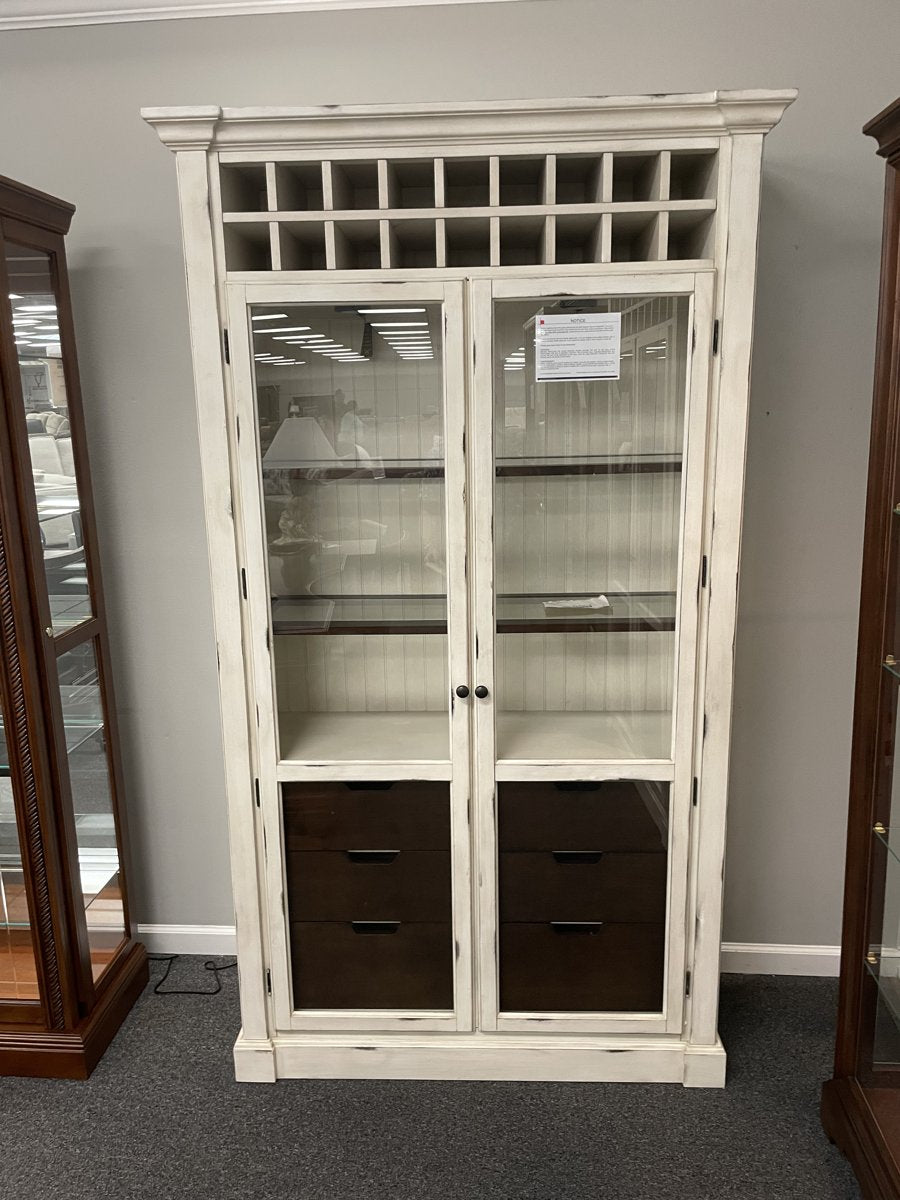 Pulaski Furniture Distressed White Curio Cabinet — image 3