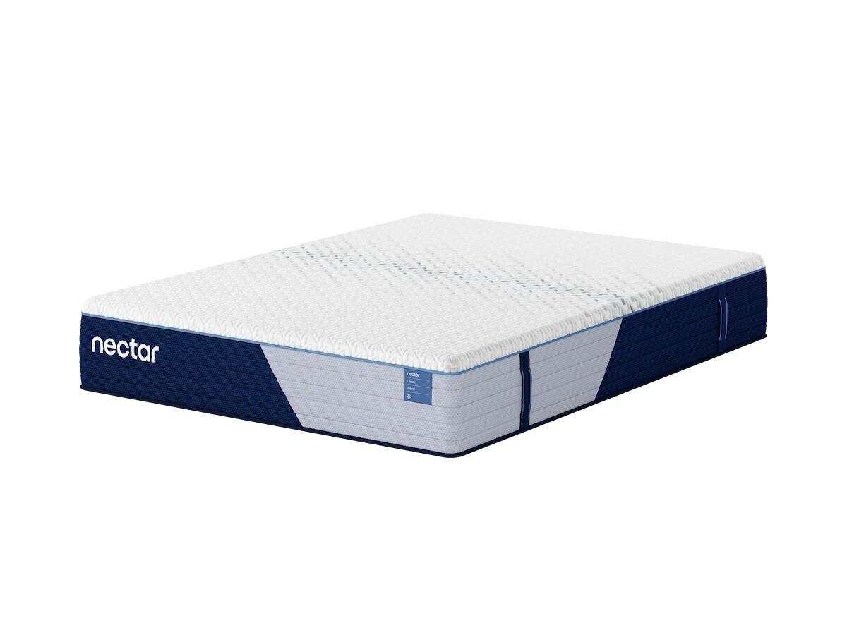 Nectar Classic Hybrid mattress product view for model M14031; photographed size may differ