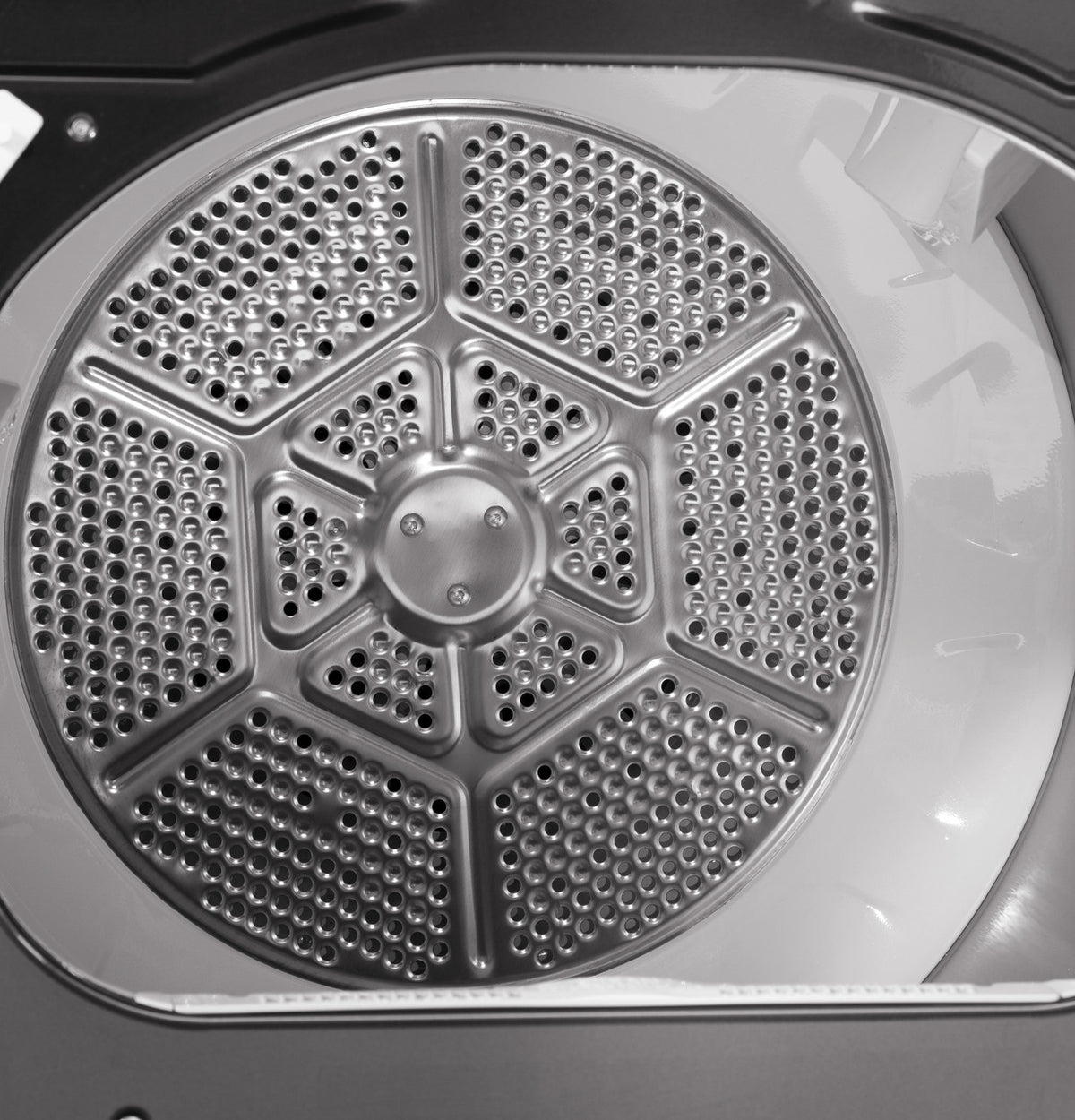 GE GTD84ECPNDG electric dryer, aluminized alloy drum detail
